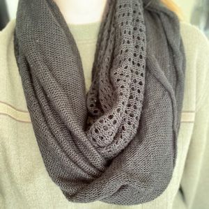 5/$20 Black scarf